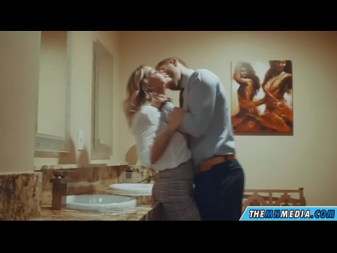 ❤️ As in busty blonde jo ferliedt yn in iepenbier toilet Porno vk by ús fy.oldsex.ru ❤